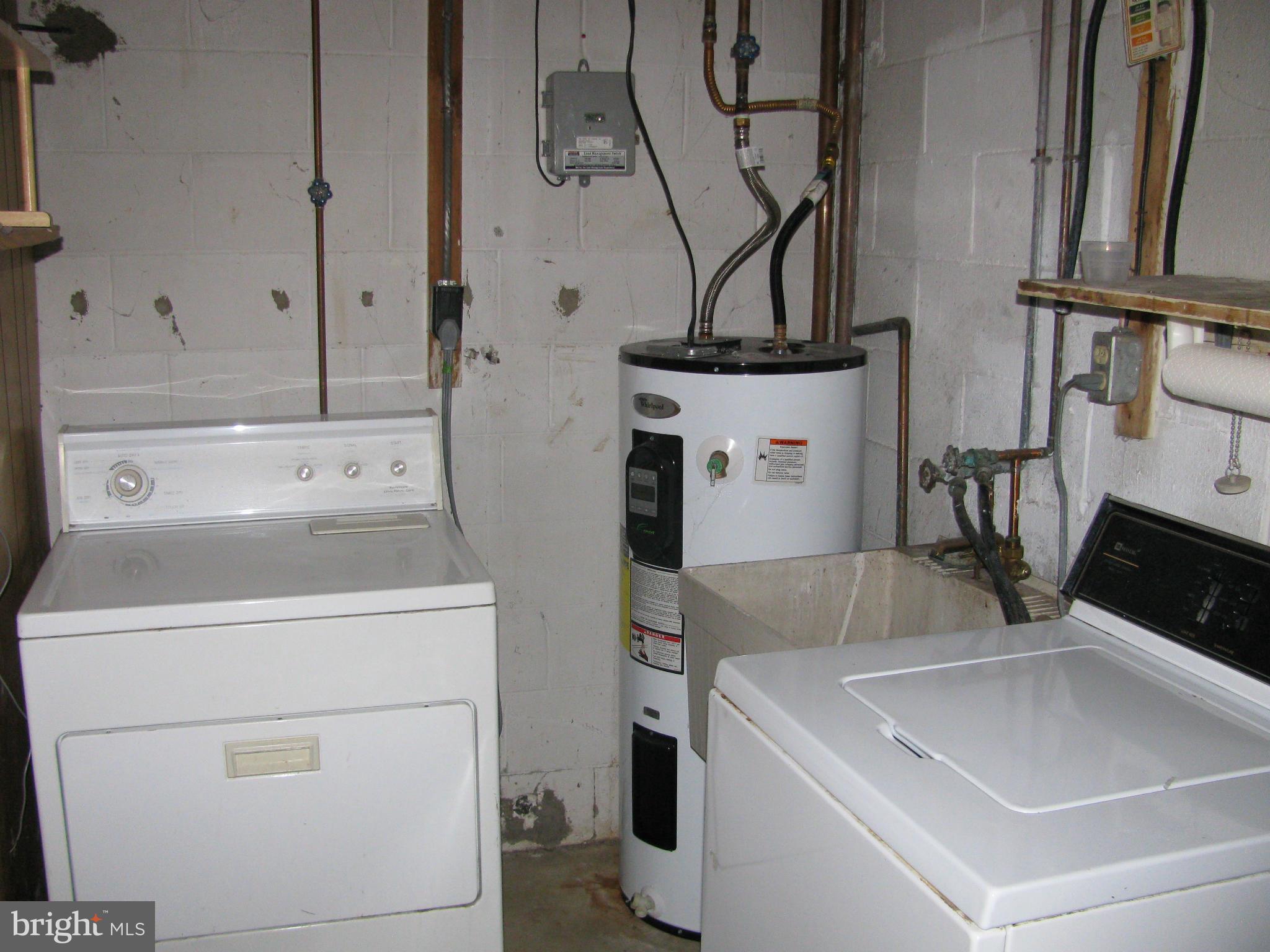 POTOMAC WOODS IND HEAD - Residential Lease