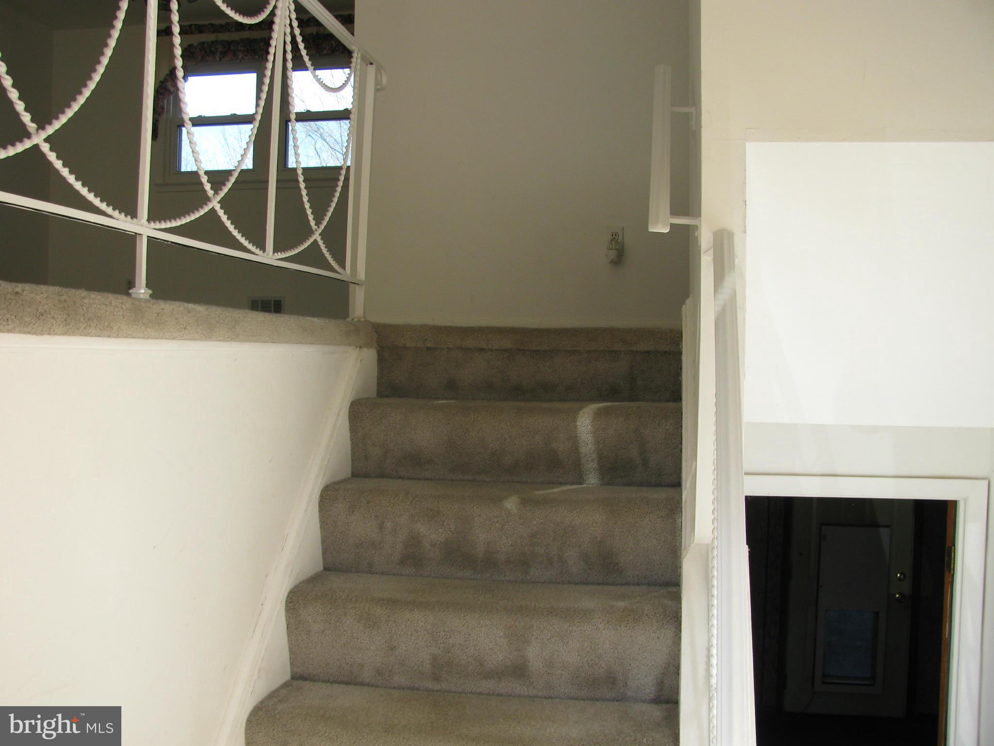 POTOMAC WOODS IND HEAD - Residential Lease