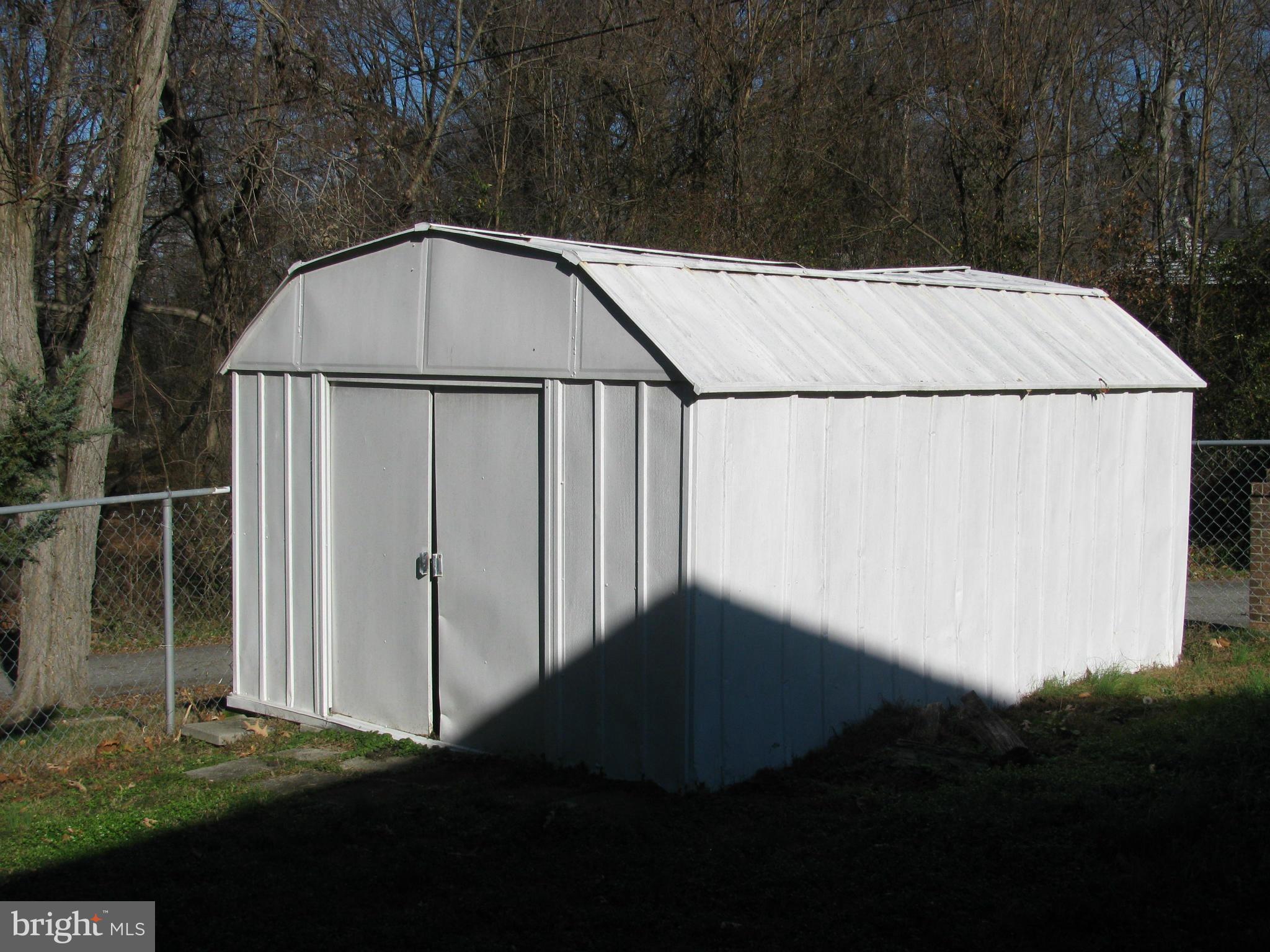 POTOMAC WOODS IND HEAD - Residential Lease