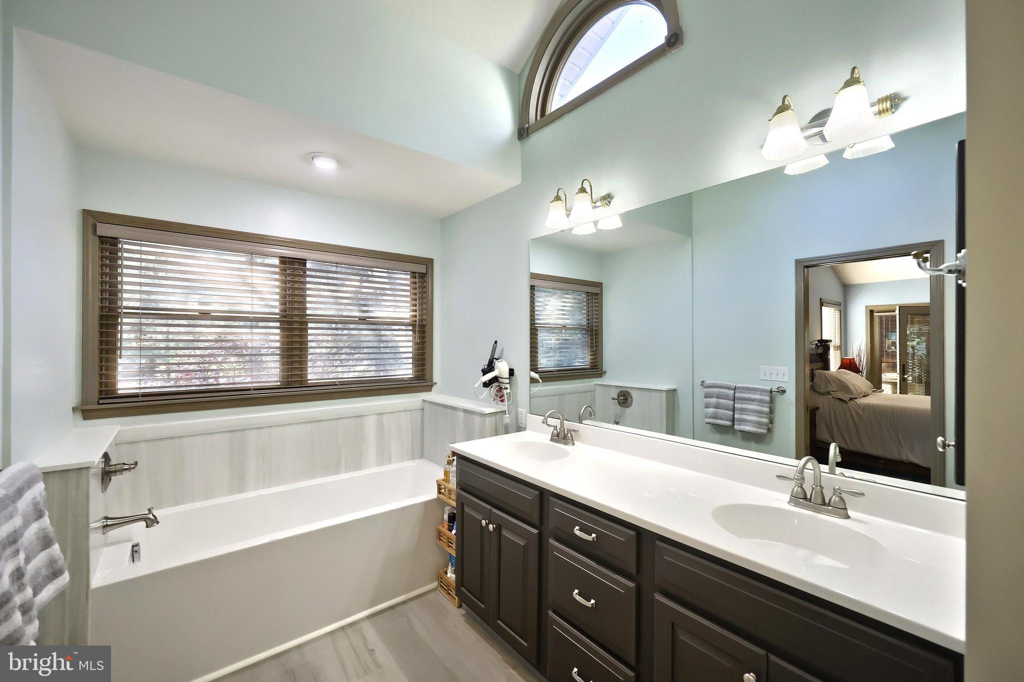 LAKE MEADE - Residential