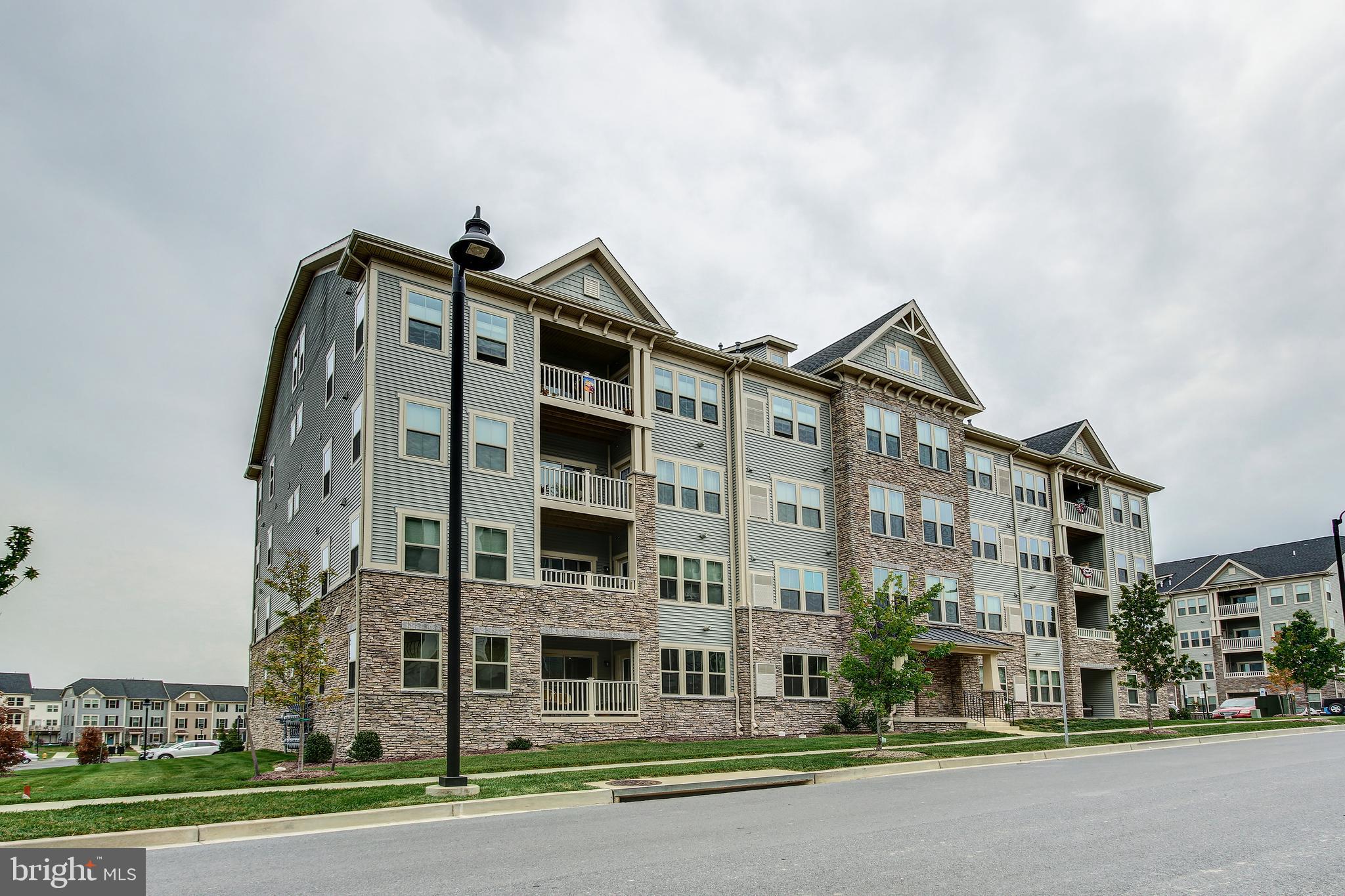 LAKE LINGANORE OAKDALE - Residential