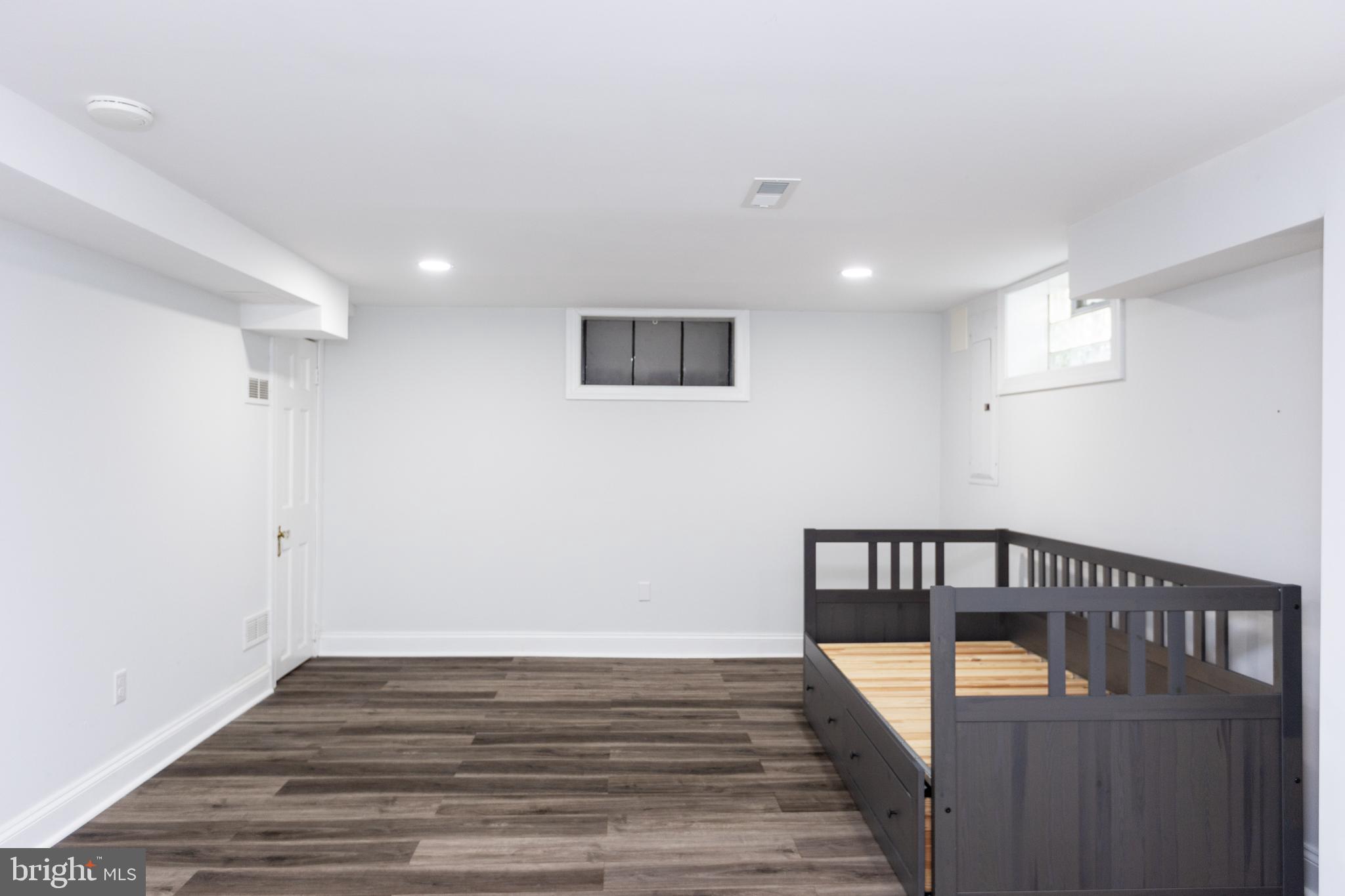 STONELEIGH - Residential