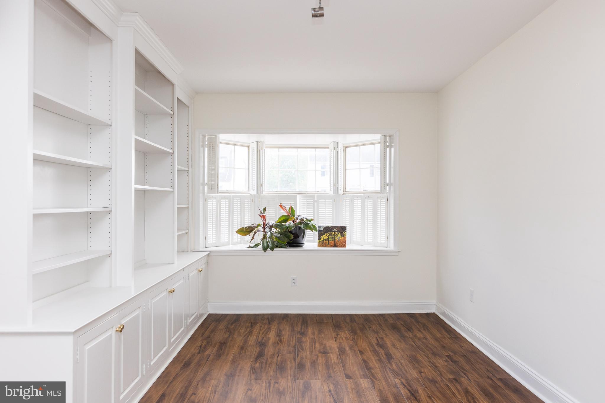 STONELEIGH - Residential