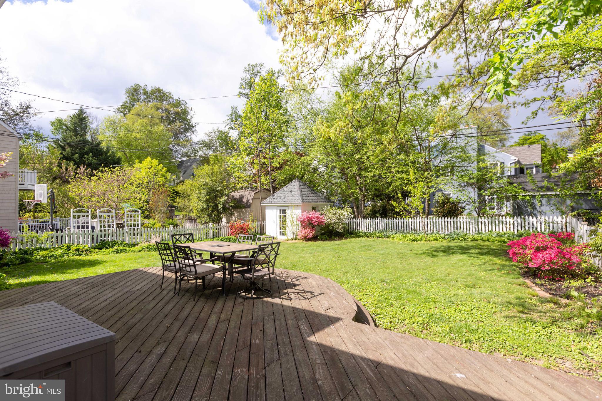 STONELEIGH - Residential