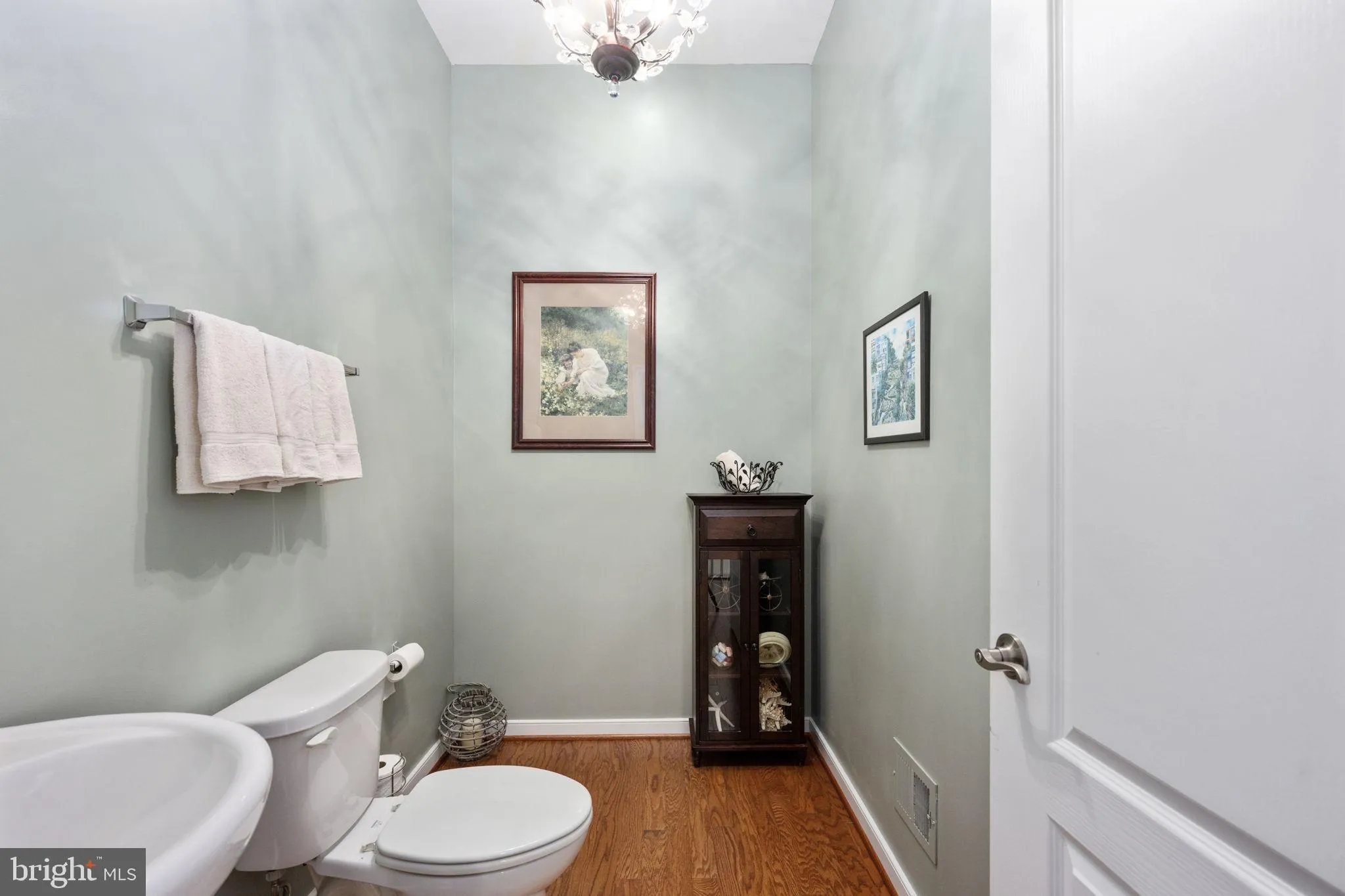 Fredericksburg, Virginia 22406, United States, 4 Bedrooms Bedrooms, ,4 BathroomsBathrooms,Residential,Active,196329