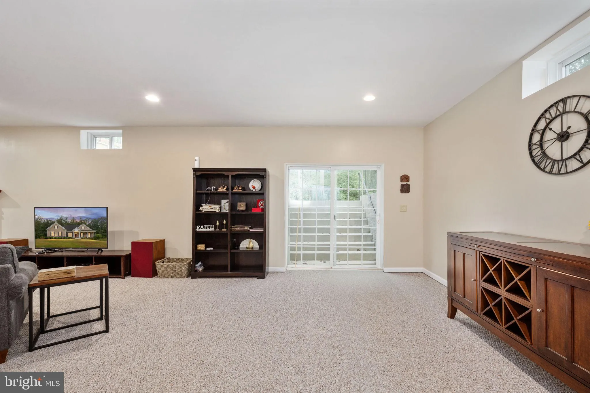 Fredericksburg, Virginia 22406, United States, 4 Bedrooms Bedrooms, ,4 BathroomsBathrooms,Residential,Active,196329