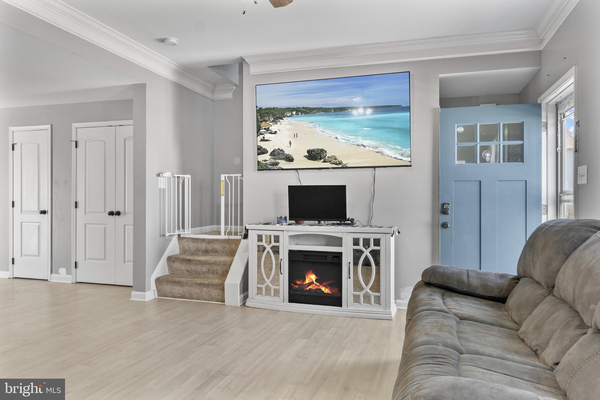 INWOOD VILLAGE - Residential