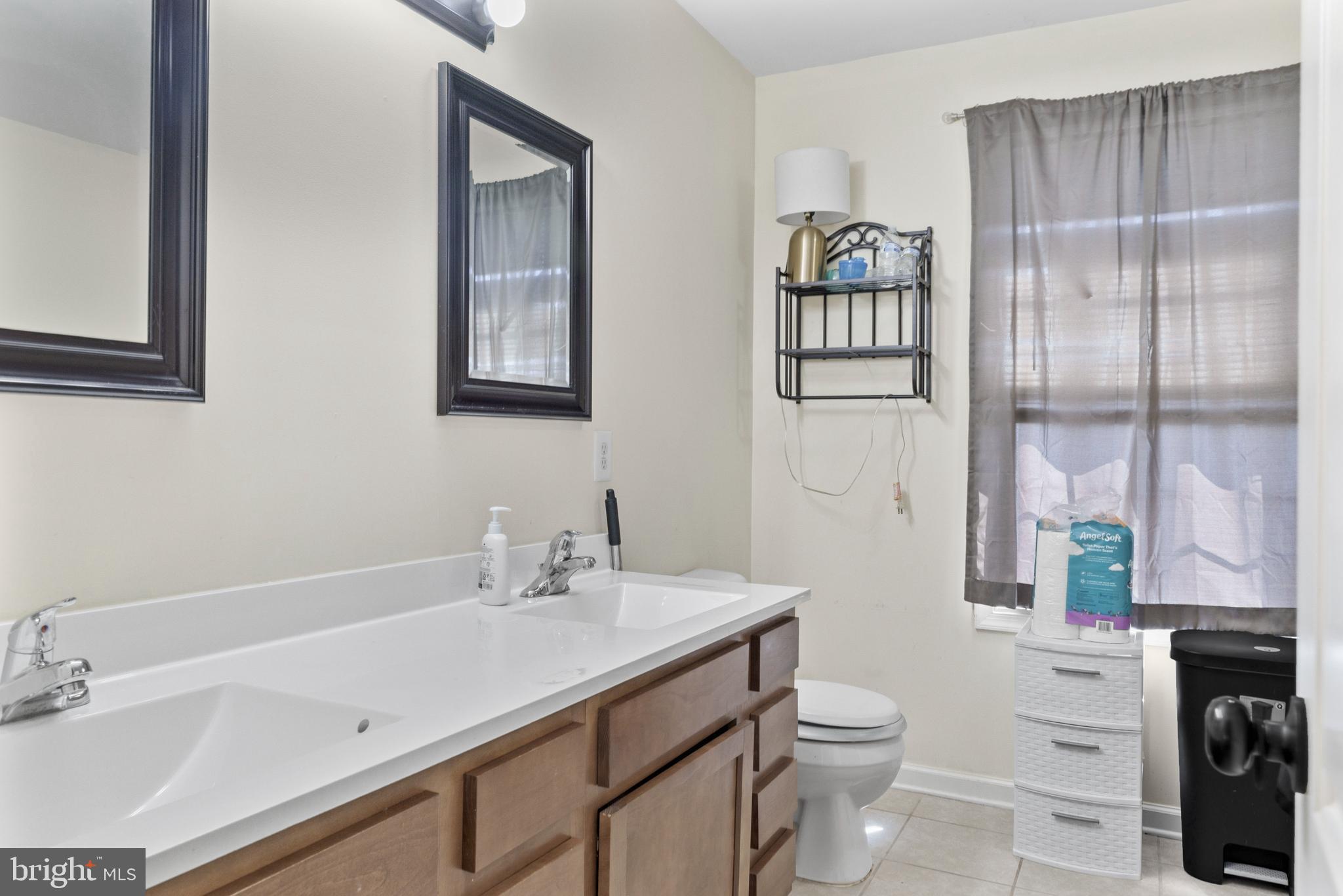 INWOOD VILLAGE - Residential