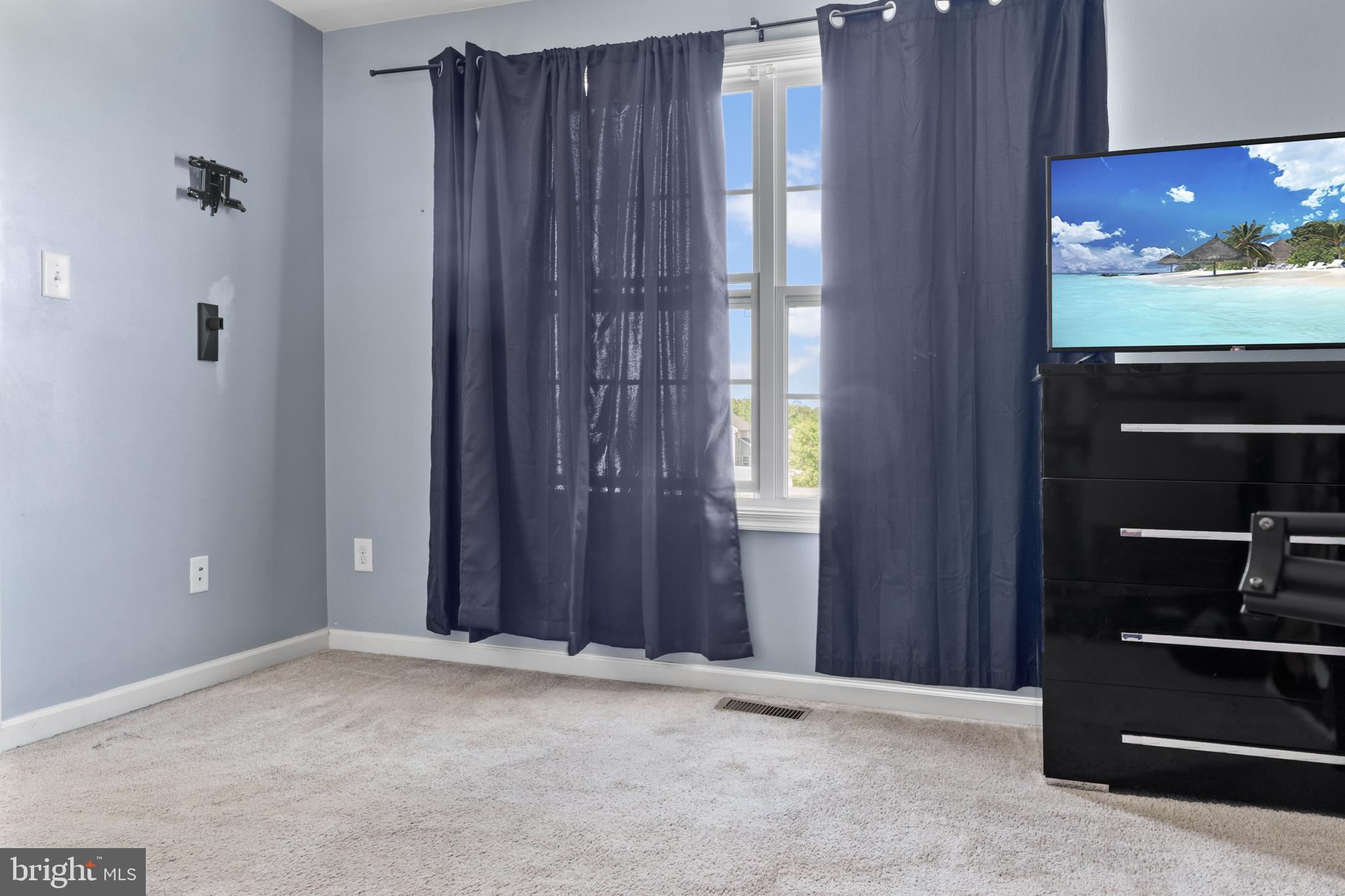 INWOOD VILLAGE - Residential