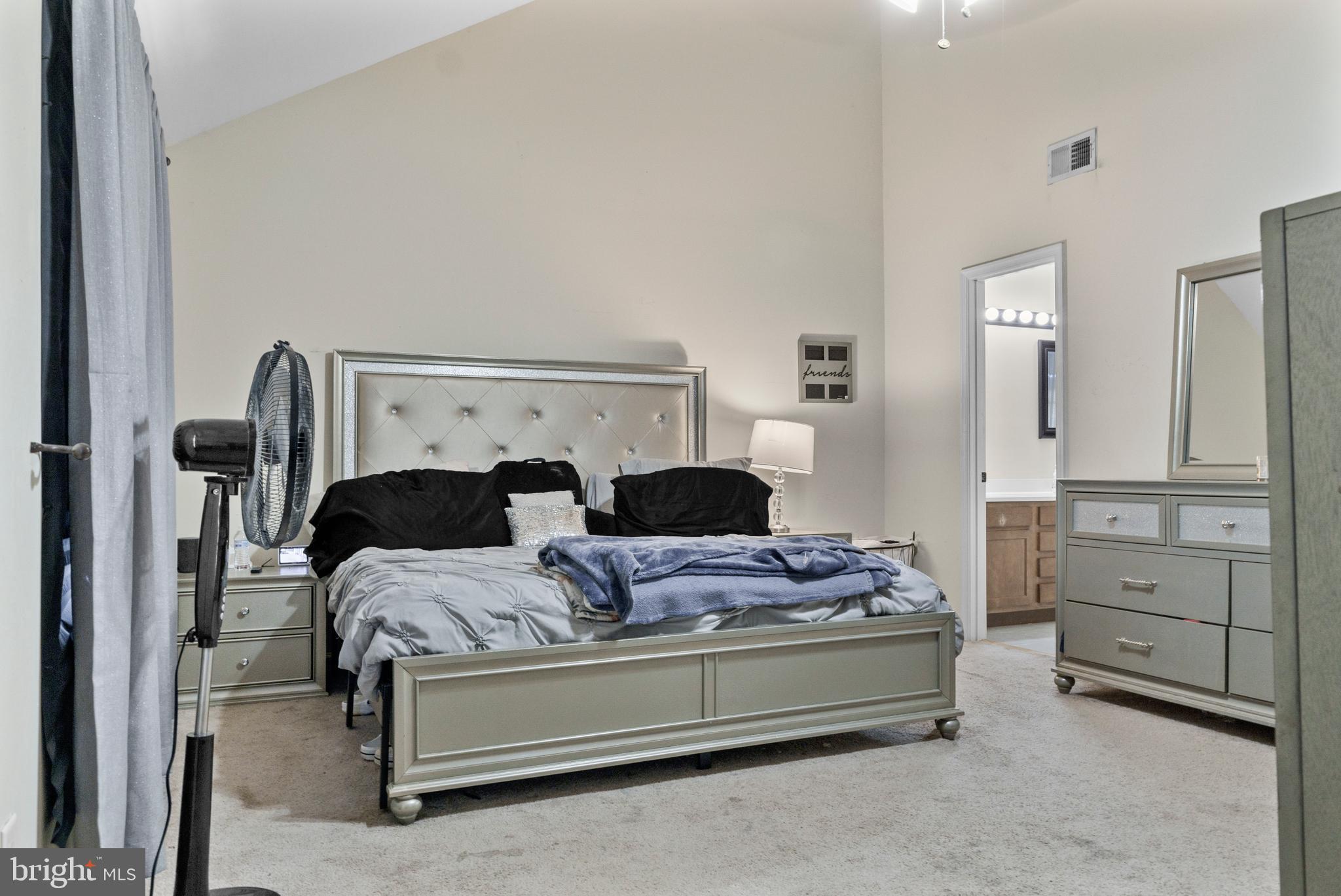 INWOOD VILLAGE - Residential