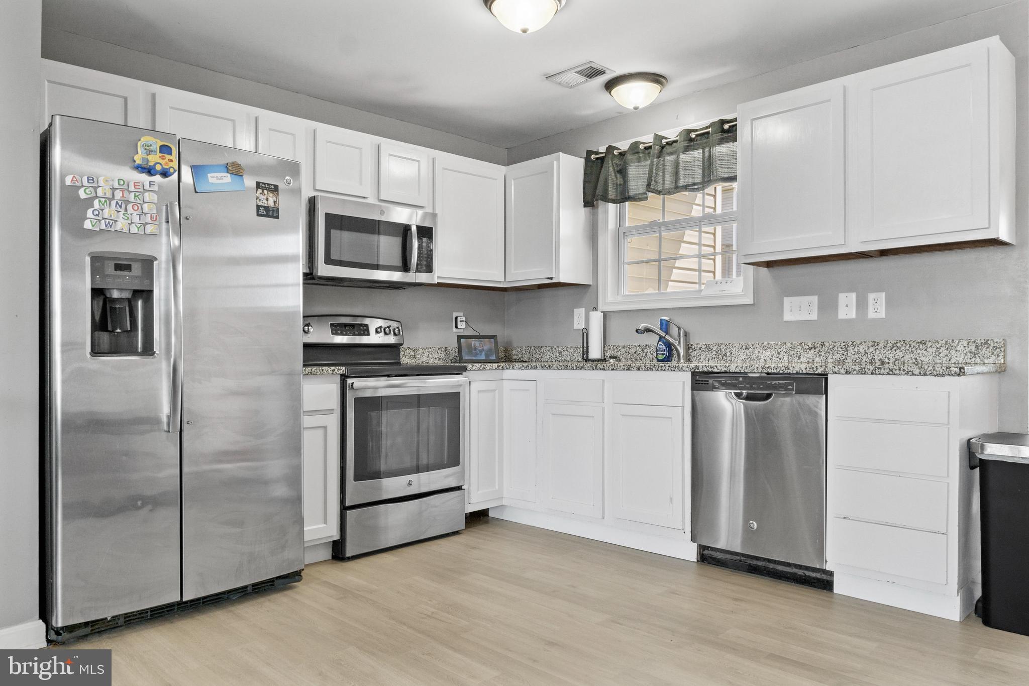 INWOOD VILLAGE - Residential