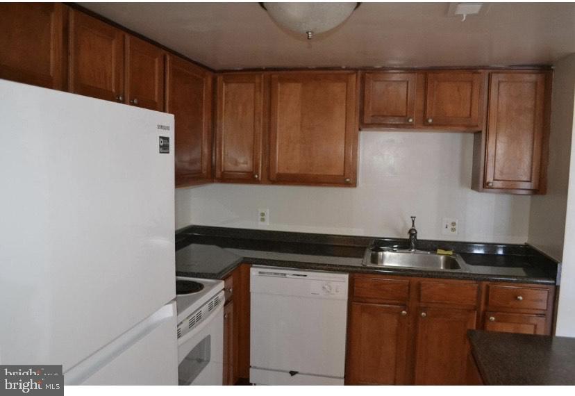 TREETOP CONDO - Residential Lease