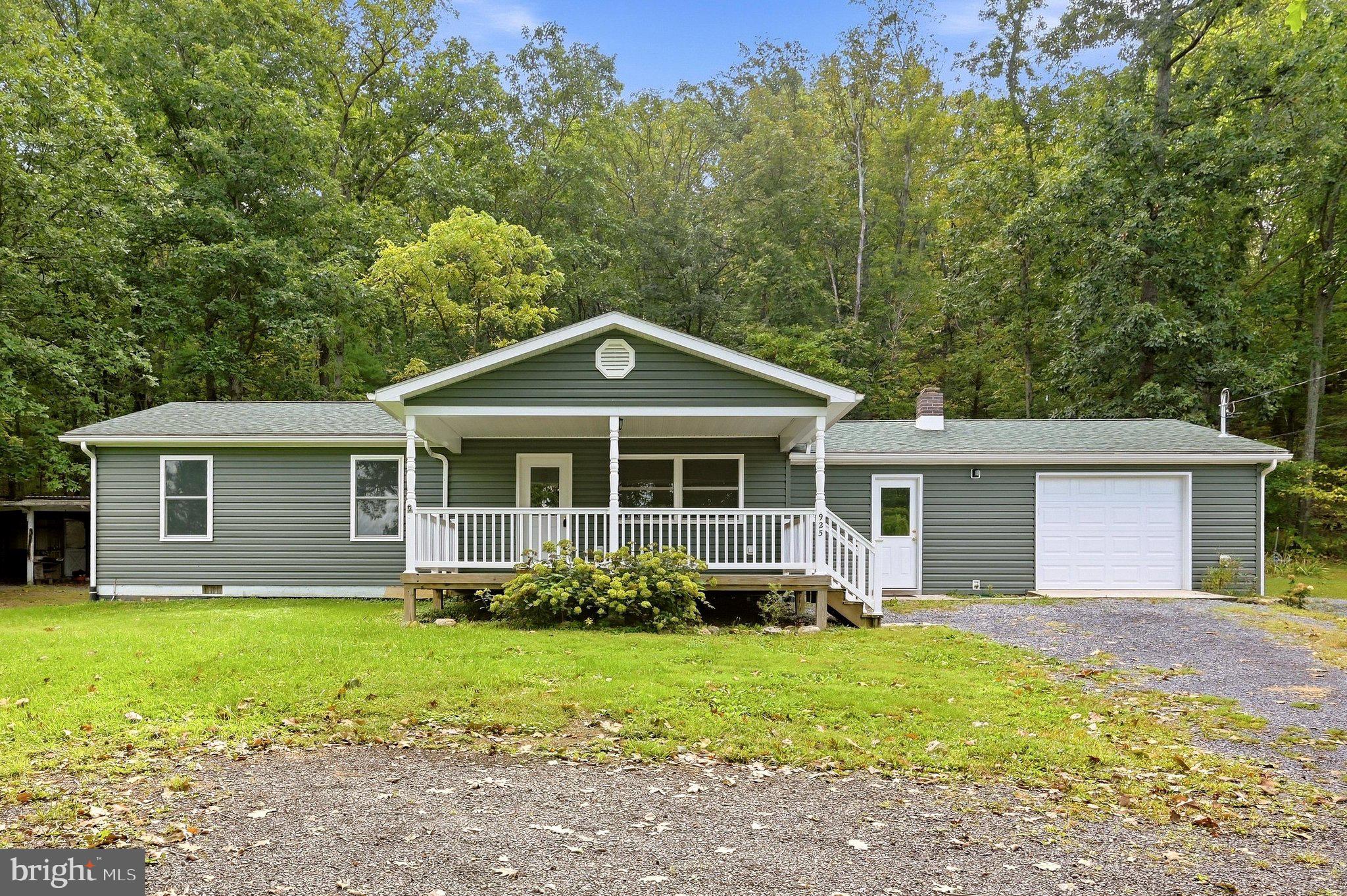 925 CHRISTIAN CHURCH ROAD