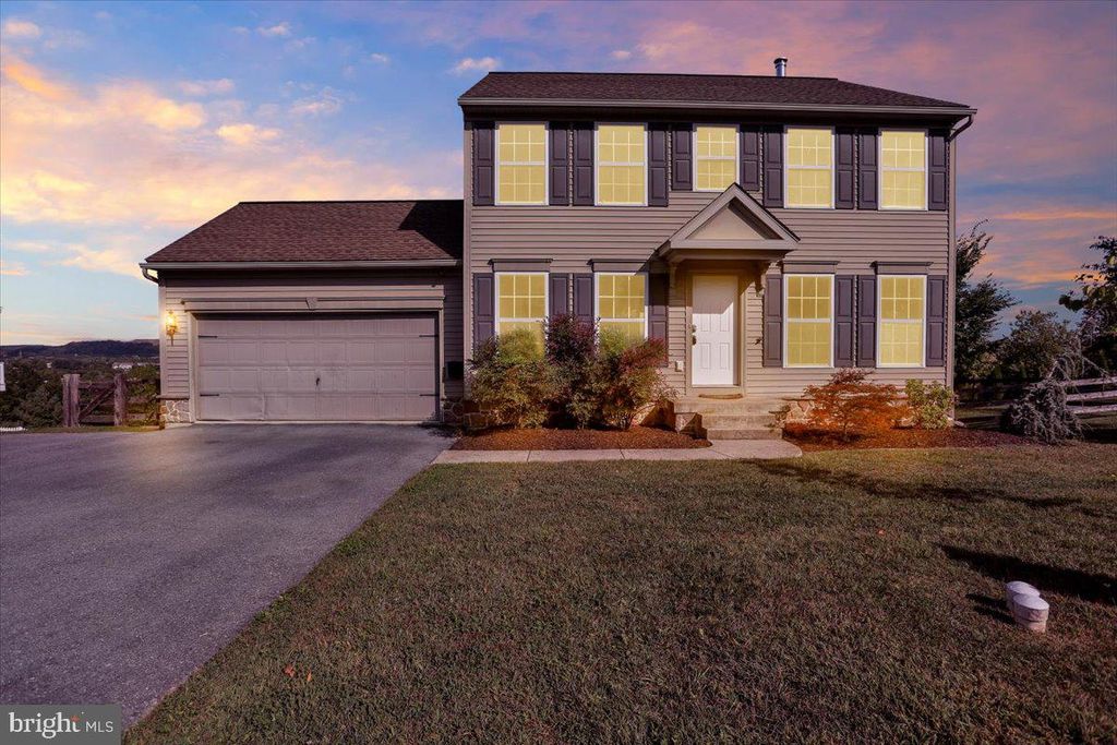 Photo of 281 Merwood Drive, MORGANTOWN, PA 19543 (MLS # PACT2110670)