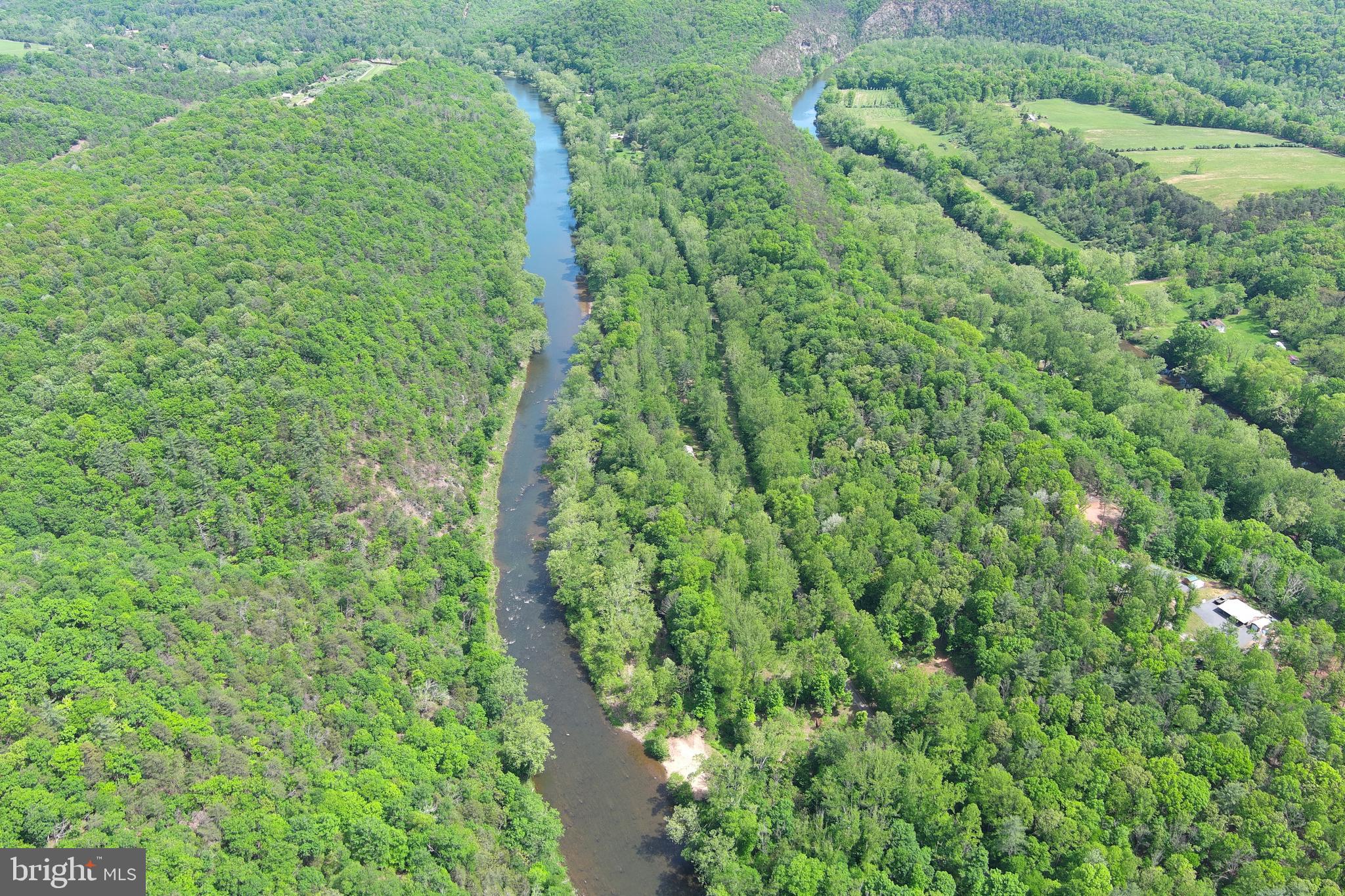 CACAPON HILLS - Land