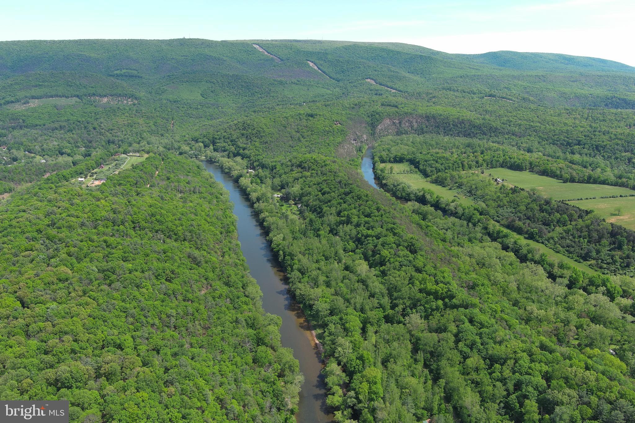 CACAPON HILLS - Land