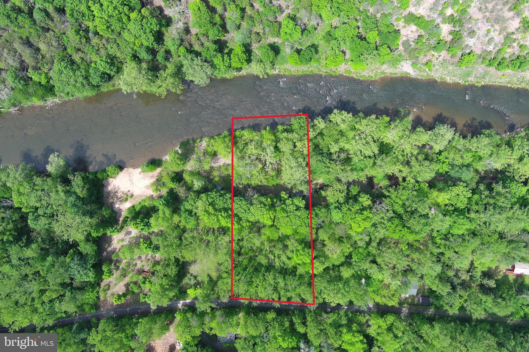 CACAPON HILLS - Land