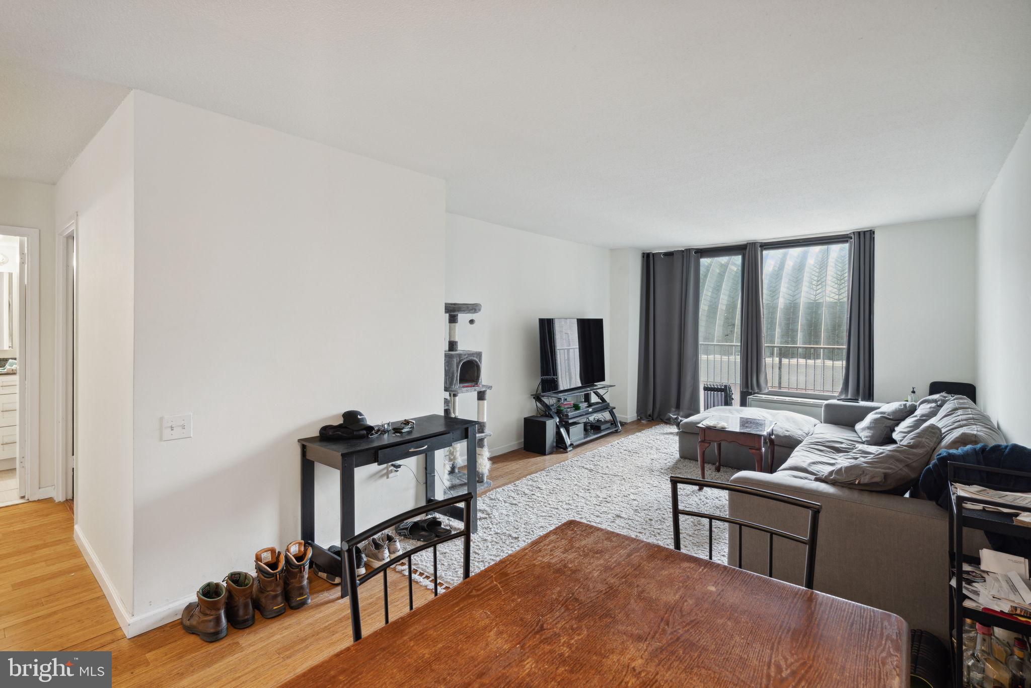 AVENUE OF THE ARTS - Residential