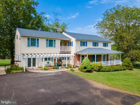 39704 RICKARD ROAD LOVETTSVILLE VA 20180