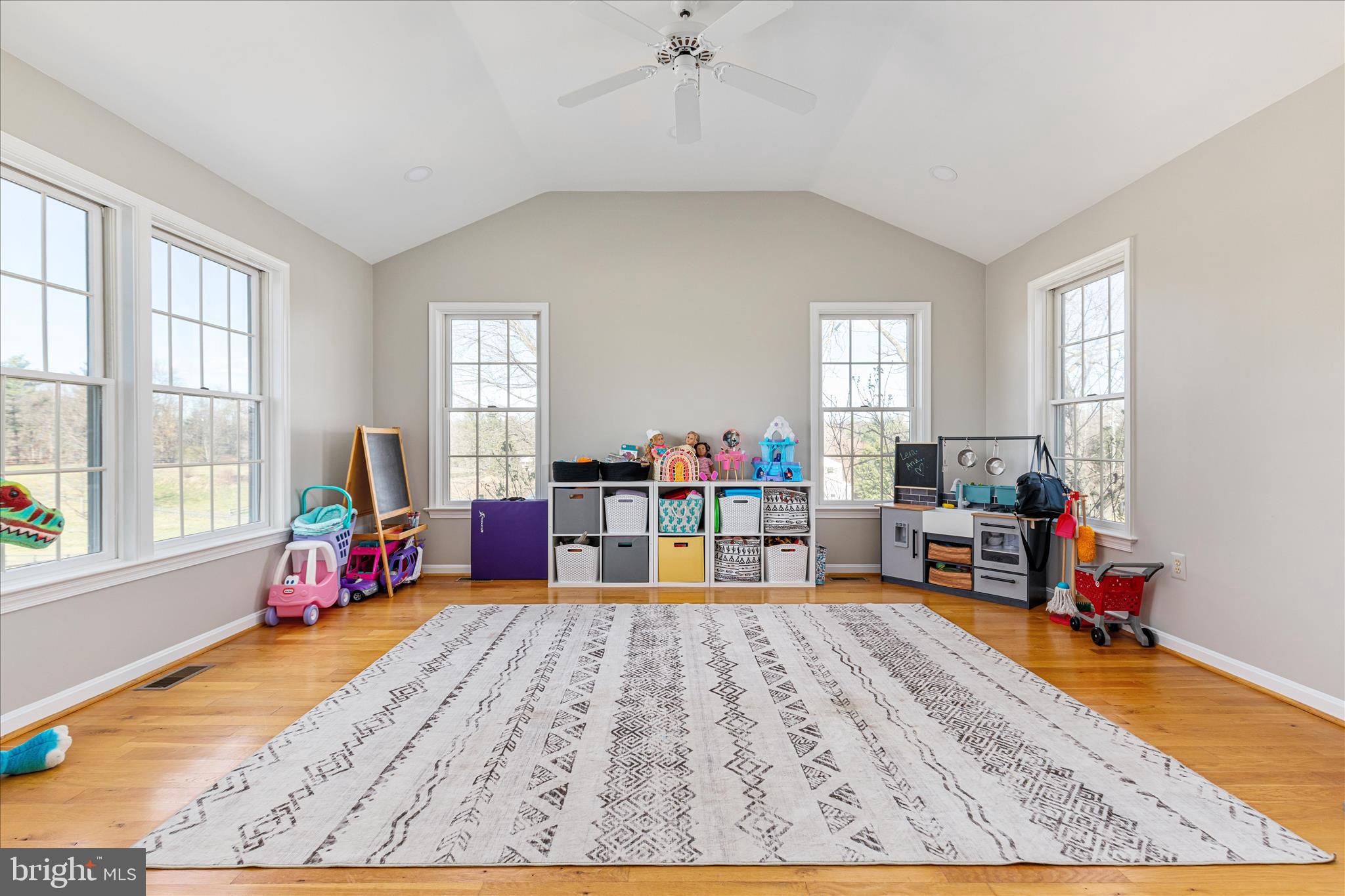 MILL CREEK - Residential