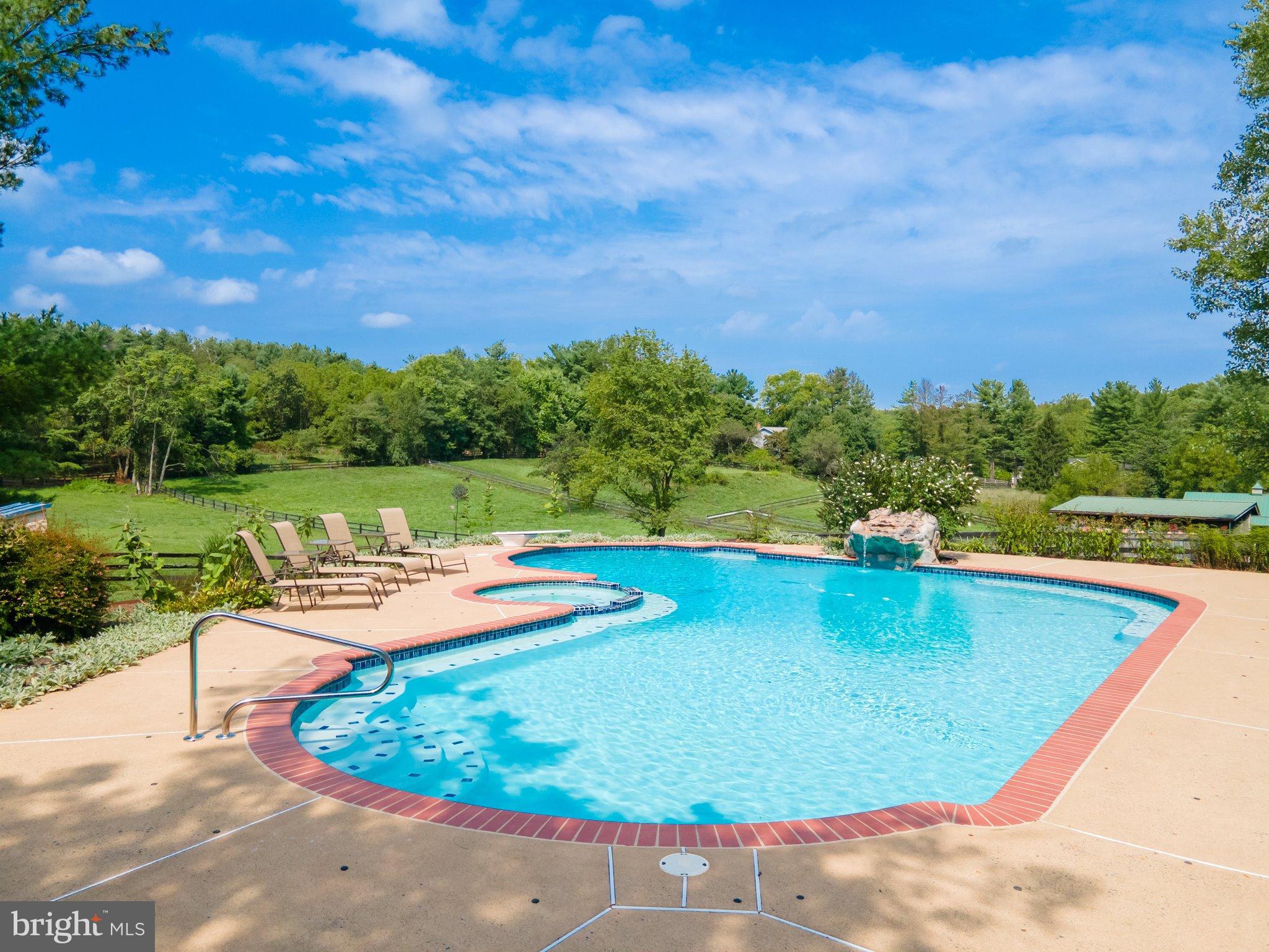 MILL CREEK - Residential