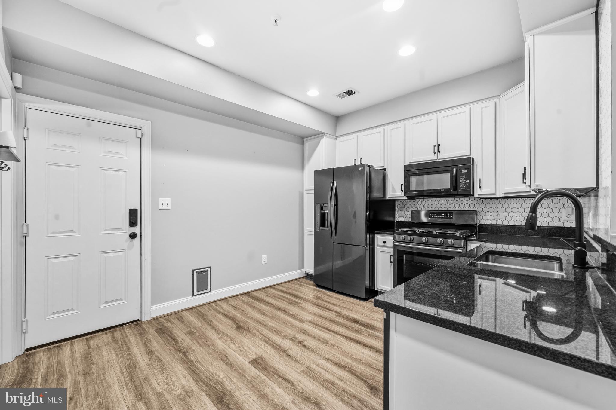 HIGHLANDS CIRCLE CONDOMINIUM - Residential