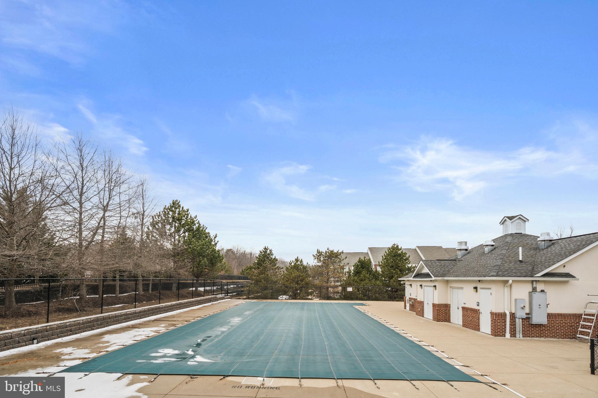 HIGHLANDS CIRCLE CONDOMINIUM - Residential