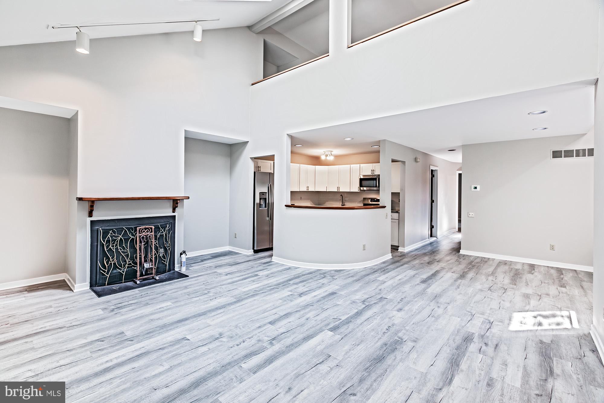 11 FALCON COURT