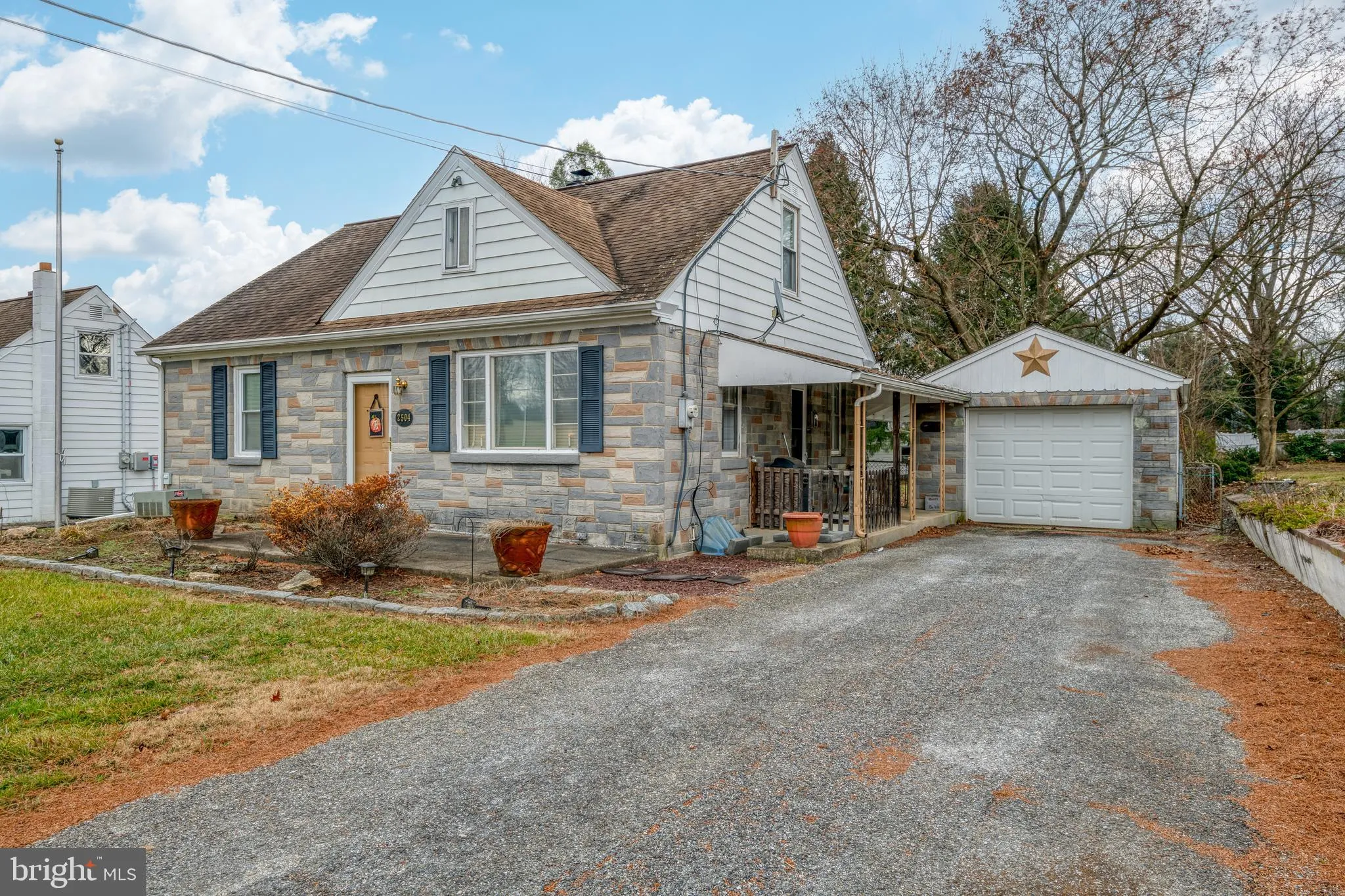 Lancaster, Pennsylvania 17603, United States, 3 Bedrooms Bedrooms, ,1 BathroomBathrooms,Residential,Pending,22341