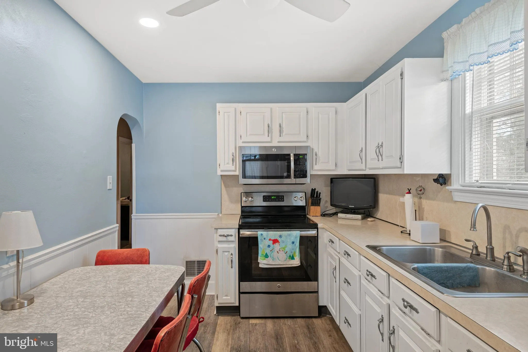 Lancaster, Pennsylvania 17603, United States, 3 Bedrooms Bedrooms, ,1 BathroomBathrooms,Residential,Pending,22341