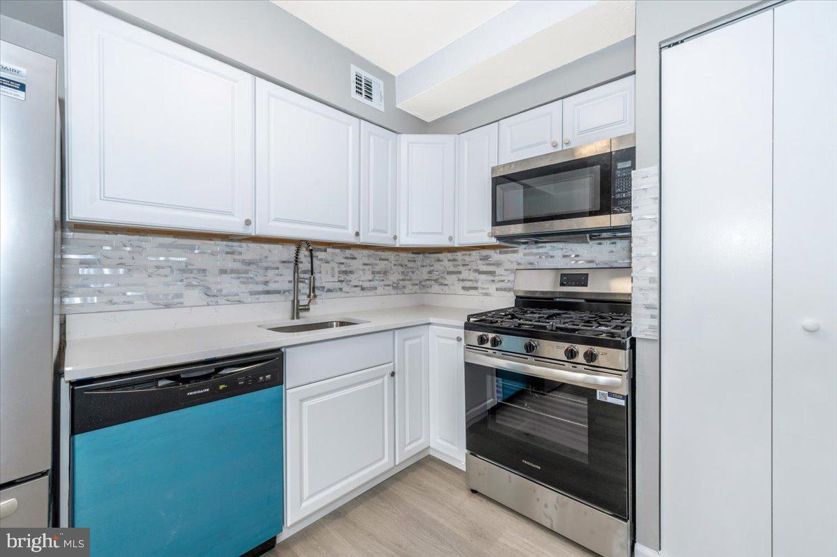 THE OGLETHORPE - Residential Lease