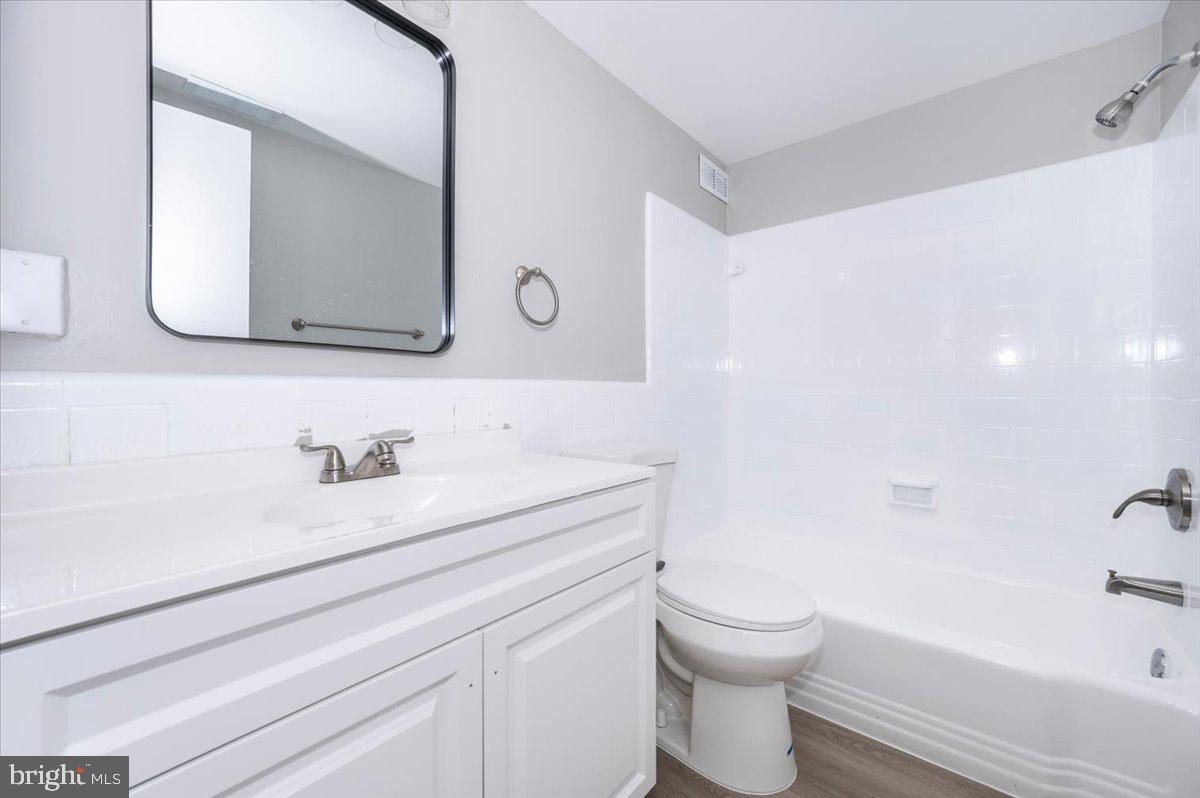 THE OGLETHORPE - Residential Lease