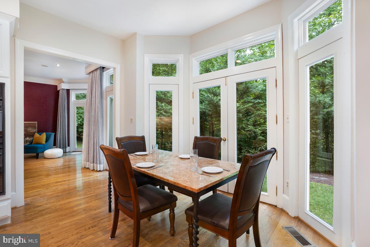 FRENCHMANS CREEK - Residential