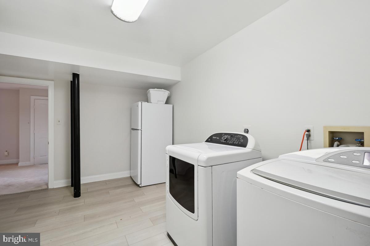 FRENCHMANS CREEK - Residential