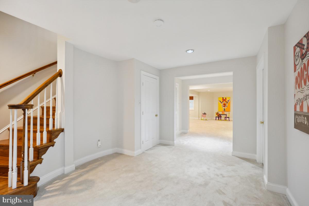 FRENCHMANS CREEK - Residential