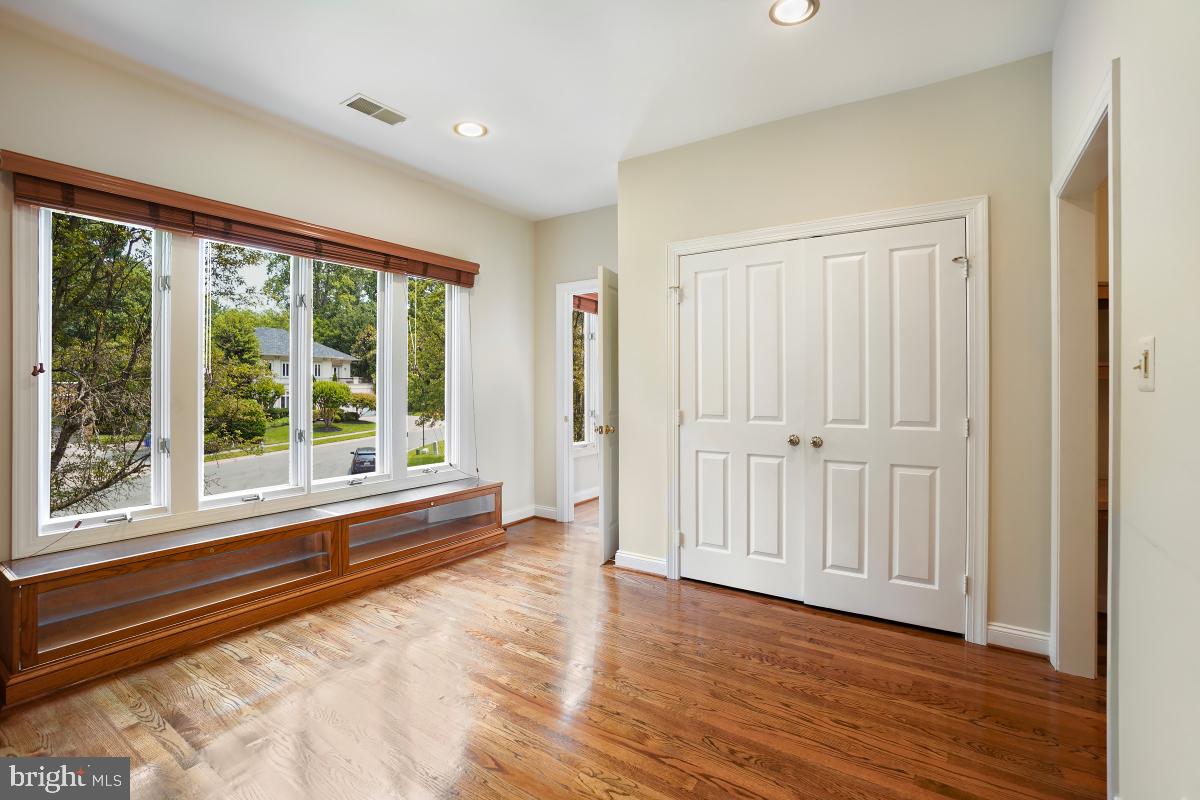 FRENCHMANS CREEK - Residential