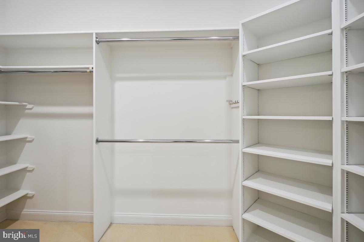 FRENCHMANS CREEK - Residential