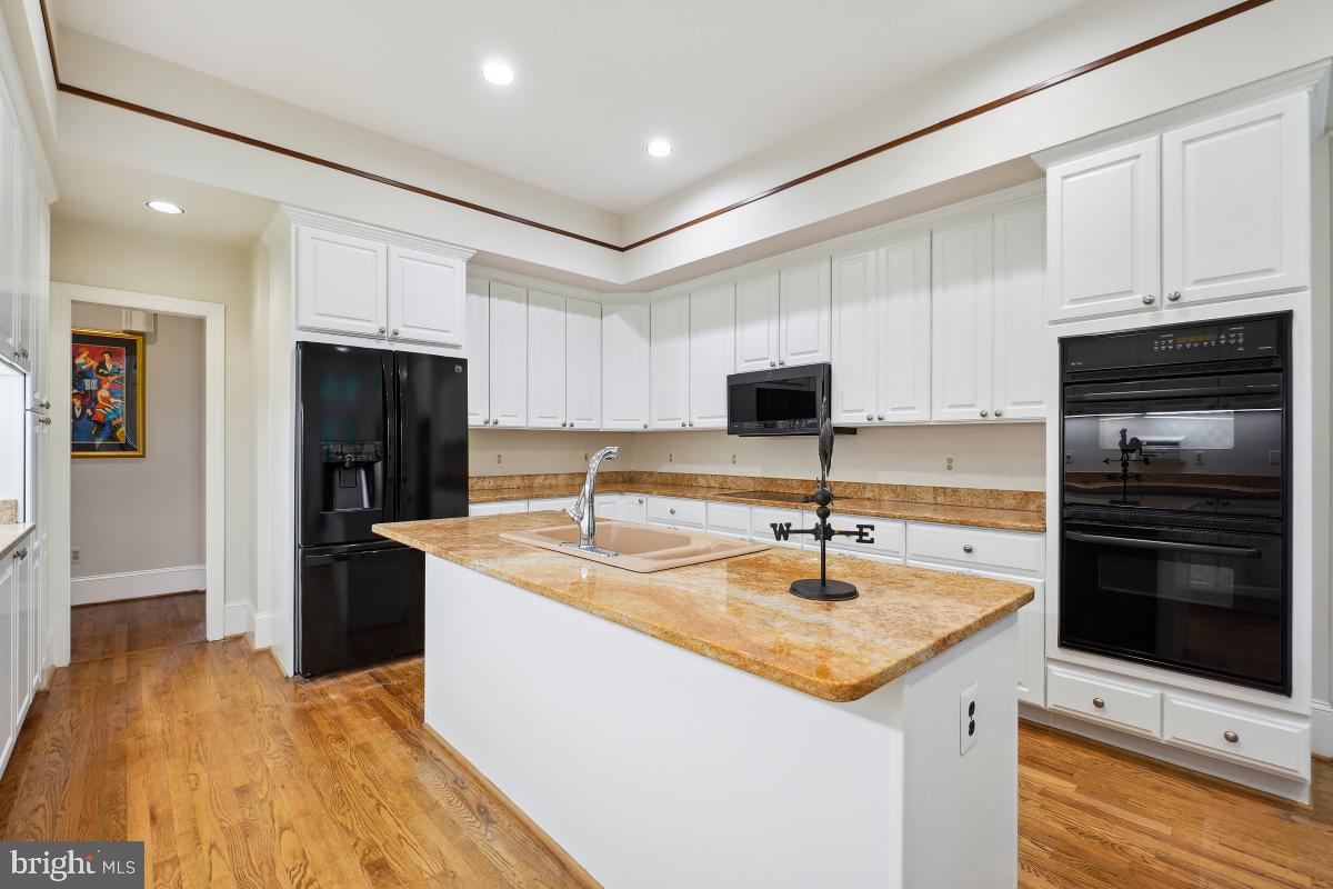 FRENCHMANS CREEK - Residential