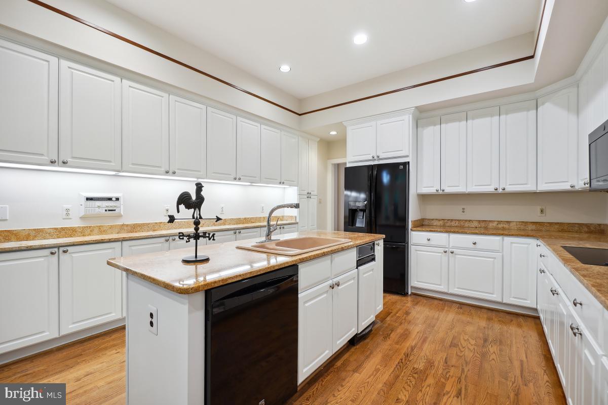 FRENCHMANS CREEK - Residential