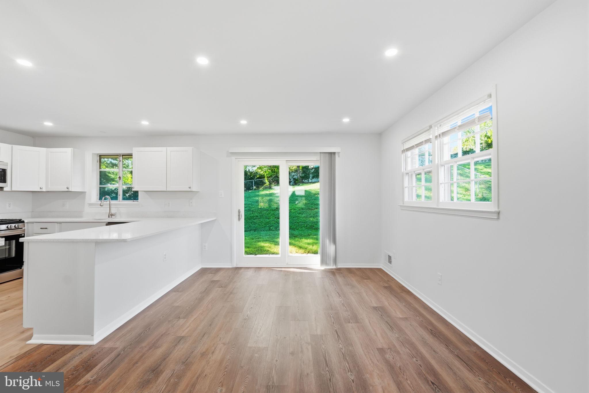 8009 GOSPORT LANE
