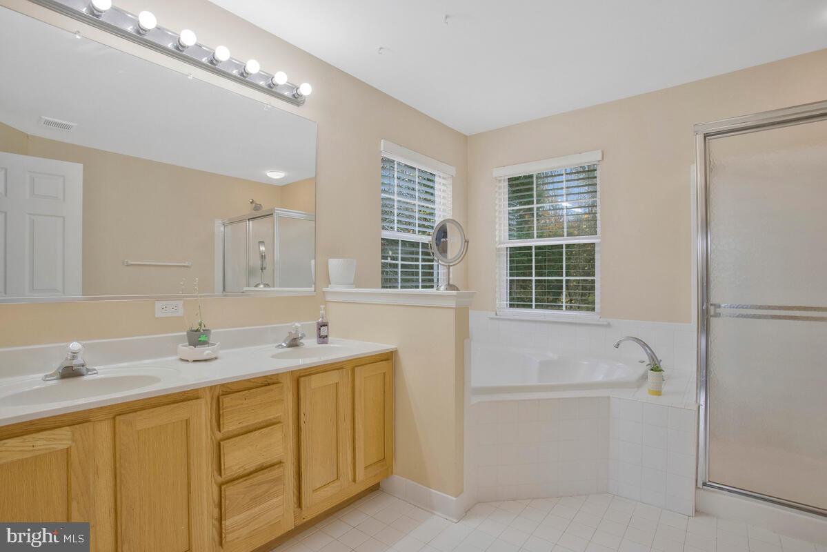 ARBOR GREENE - Residential