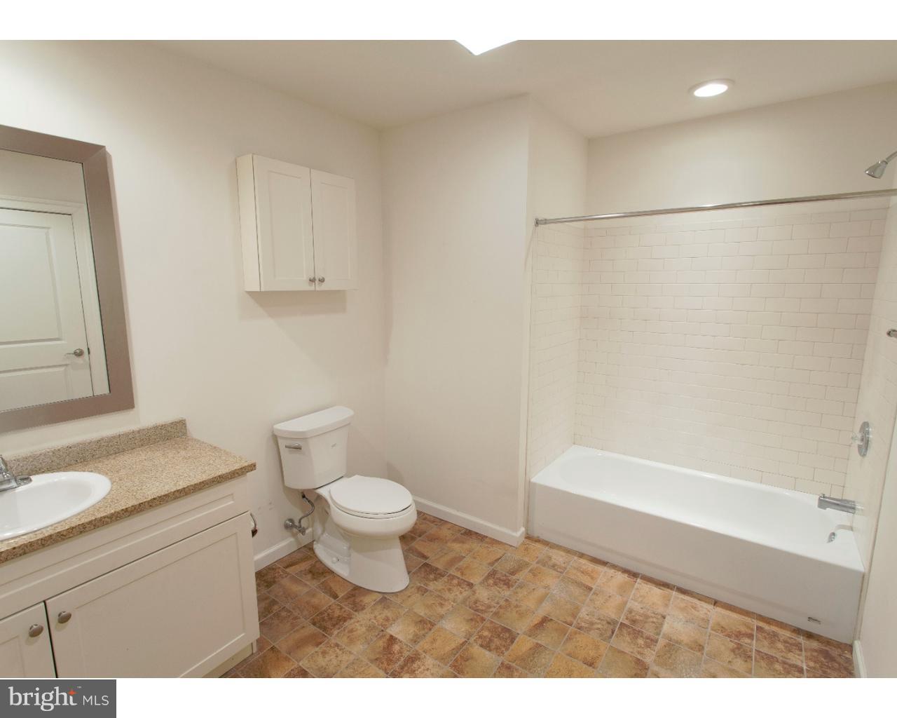LOGAN SQUARE - Residential Lease