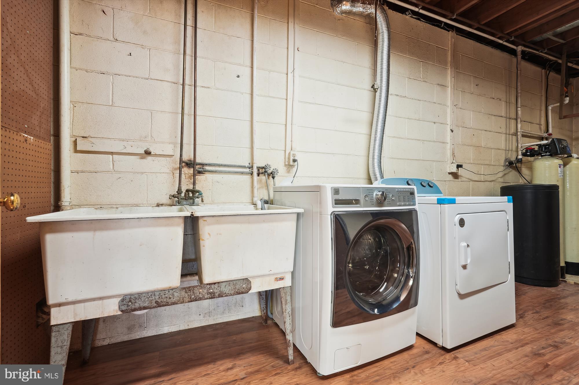 GOSHEN ESTATES - Residential