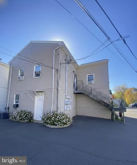 MLS: NJBL2105666
