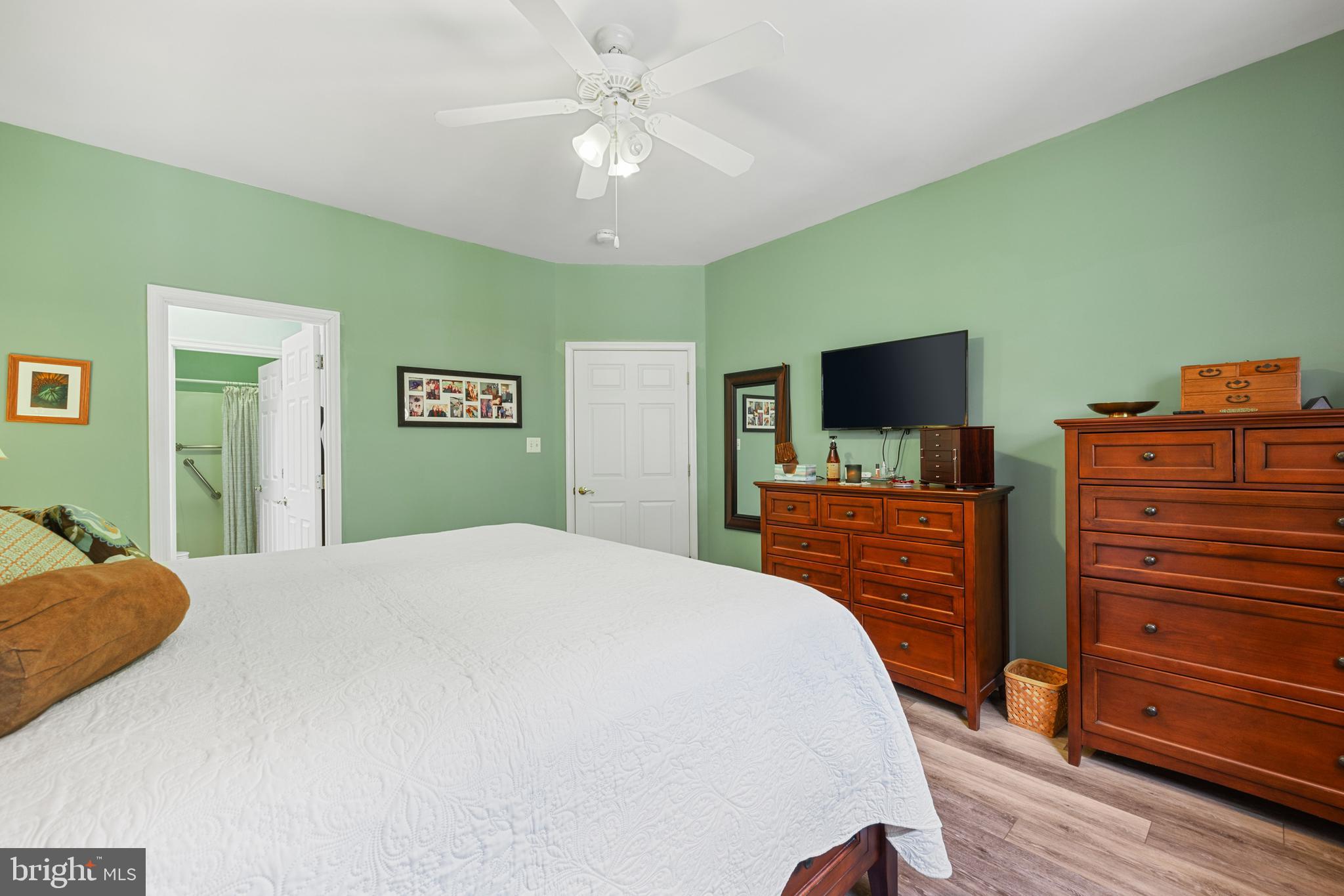 MOUNTAINVIEW - Residential