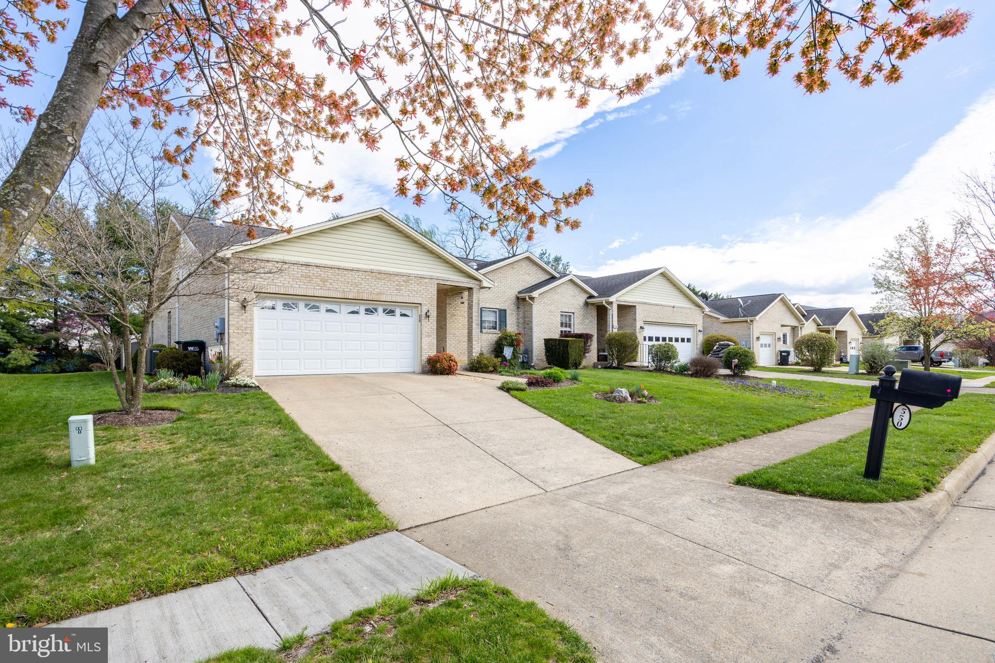 MOUNTAINVIEW - Residential