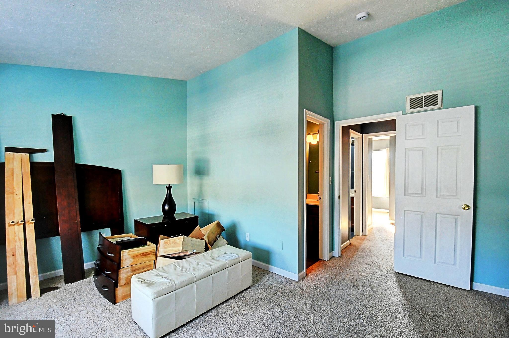 HUNTINGTON MEADOWS - Residential