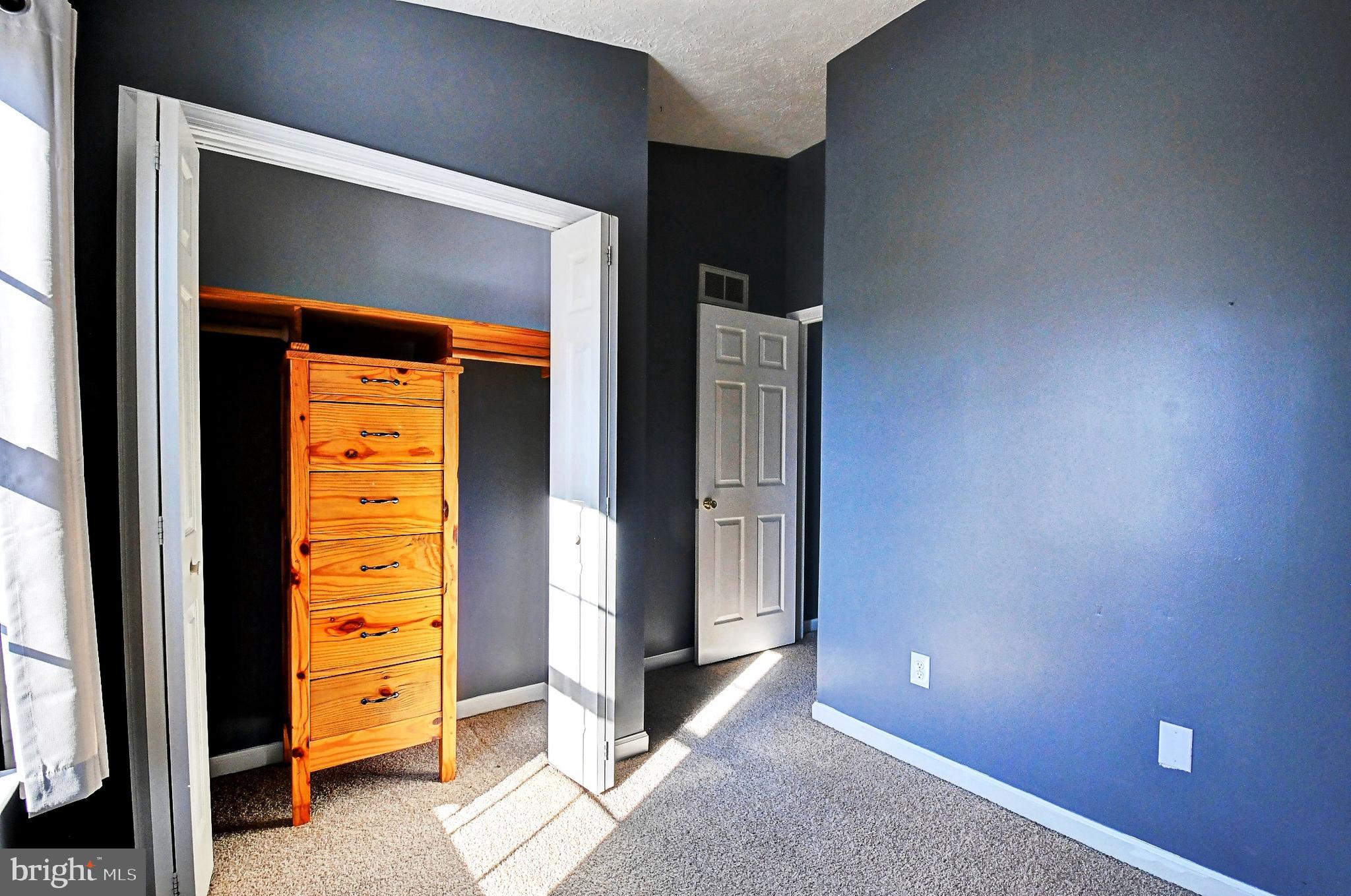 HUNTINGTON MEADOWS - Residential