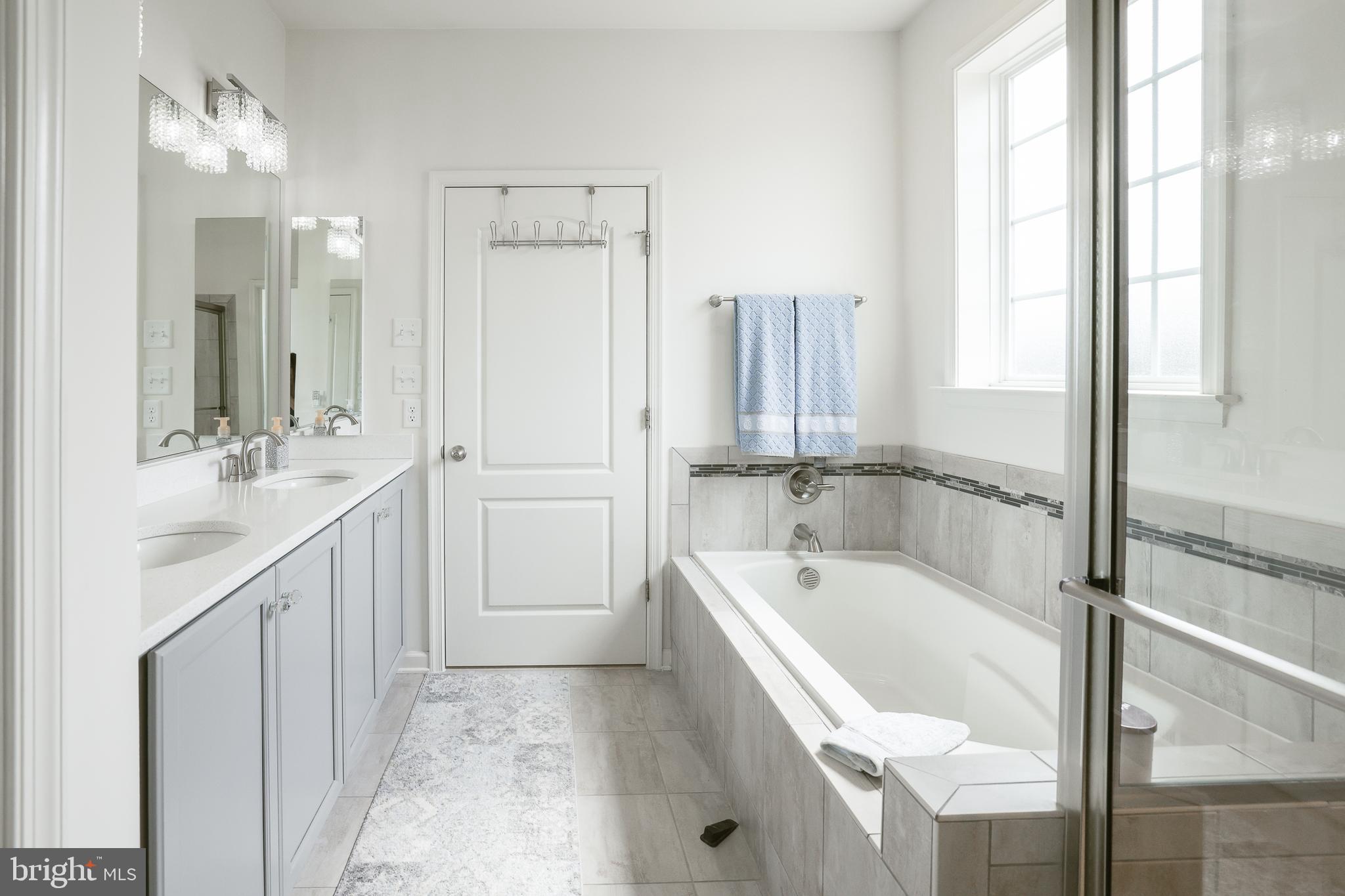 CEDAR MEADOWS - Residential