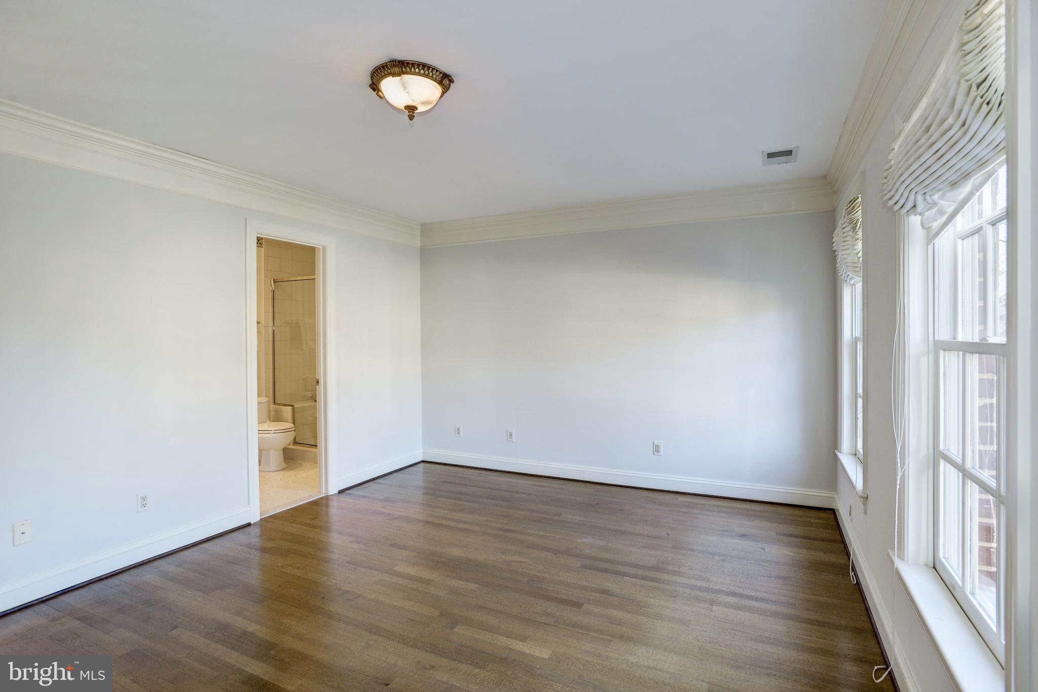 CHAIN BRIDGE TERRACE - Residential